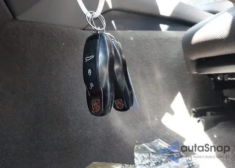 2015 Porsche Panamera E-Hybrid S z USA, uszkodzony, nr VIN WP0AD2A7XFL040061